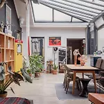 Veeve - Industrial Chic