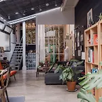 Veeve - Industrial Chic